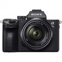 Sony Alpha 7 III 24.2MP WiFi + Sony FE 28-70mm F3.5-5.6 OSS