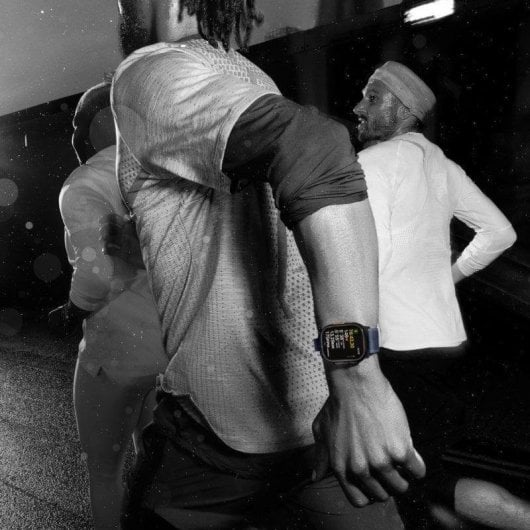 Apple Watch Ultra 2 GPS + Cellular 49mm Retina OLED Titanio Nero L Resistenza 100m SpO2 ECG