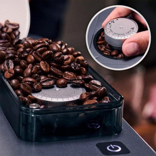 Cafeteira Multicápsulas Cecotec Freestyle Grind & Latte 1,6L 20 bares com moinho e depósito de leite