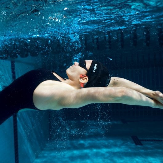 Auriculares Shokz OpenSwim Pro inalámbricos Bluetooth deportivos con resistencia al agua, color gris