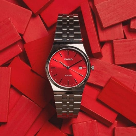Casio Collection MTP-B145D-4A2VEF  Esfera Analógica  Latón y Acero Inoxidable Plata-Rojo Resistencia Agua 5ATM