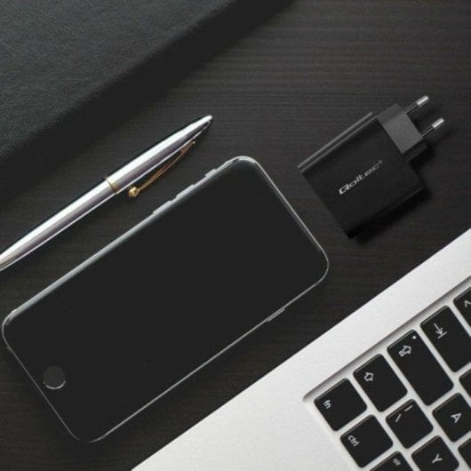 Qoltec Cargador PD Superrápido 1xUSB-C 1xUSB-A 65W Preto