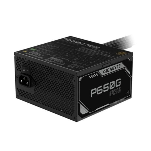 Fuente de Alimentación Gigabyte 650W 80 PLUS Gold Modelo P650G Enfriamiento Activo
