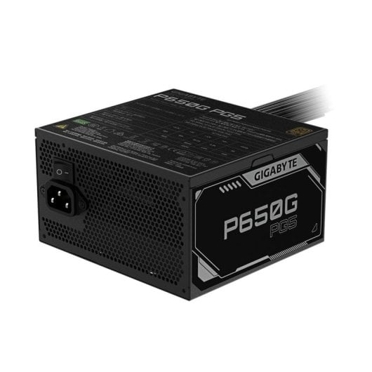 Fuente de Alimentación Gigabyte 650W 80 PLUS Gold Modelo P650G Enfriamiento Activo
