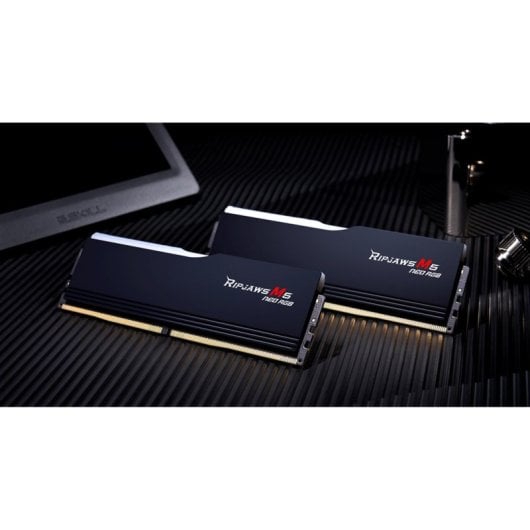 Memoria RAM G.Skill Ripjaws M5 RGB F5-6000J3636F32GX2-RM5NRK 64GB 2x32GB DDR5 6000MHz CL36 RGB Intel XMP AMD EXPO Multicolore