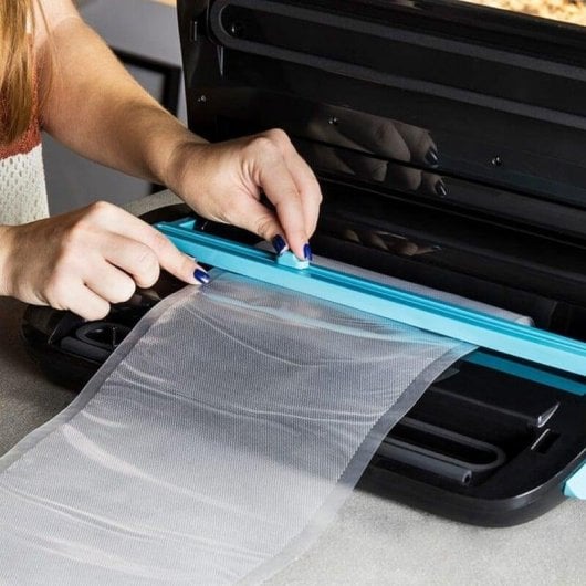 Seladora a Vácuo Cecotec Sealvac Steel 120W Inox 0,9 Bar 4 Modos com Rolo e Tubo para Frascos