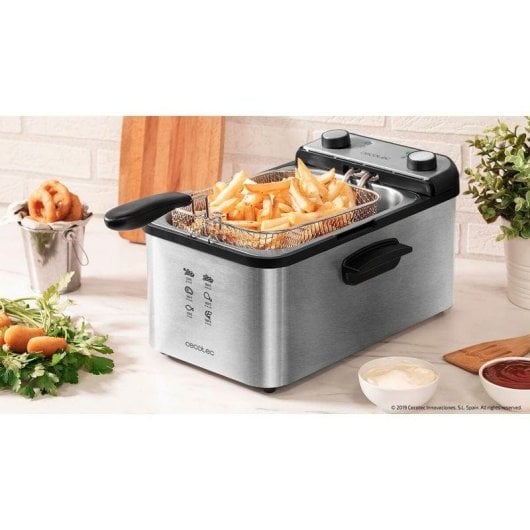Fritadeira tradicional Cecotec CleanFry Infinity 3000 Full Inox 3L 2400W com filtro OilCleaner e temporizador