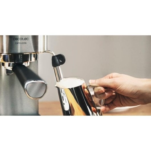Caffettiera Espresso Cecotec Cafelizzia 790 Steel Pro 1,2L 20 bar con vaporizzatore latte