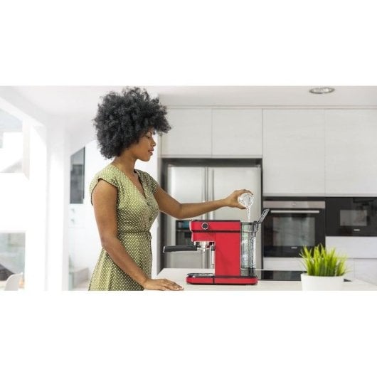 Cafetera Espresso Cecotec Cafelizzia 790 Shiny 1,2L 20 bars avec mousseur à lait