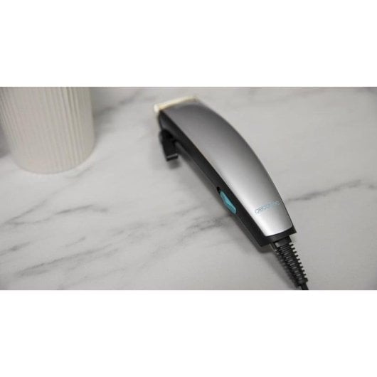 Cortapeli Cecotec Bamba PrecisionCare Power Blade Titanium con 9 pettini e lame in titanio