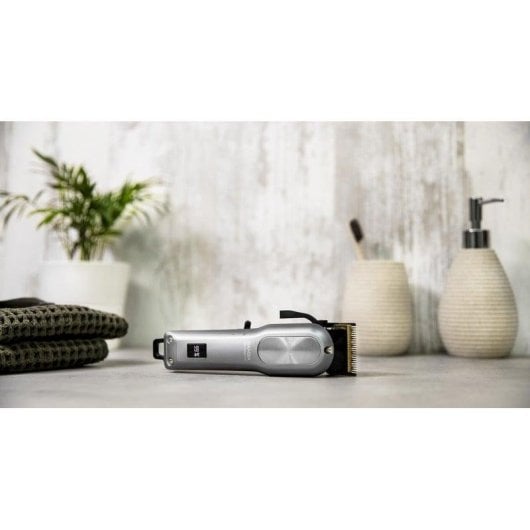 Cortapeli Cecotec Bamba PrecisionCare Pro Clipper Titanium Go Wireless 8 pettini Titanio