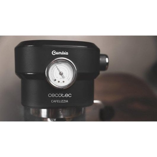 Cafetera Espresso Cecotec Cafelizzia 790 Black Pro 1,2L 20 bar con vaporizzatore