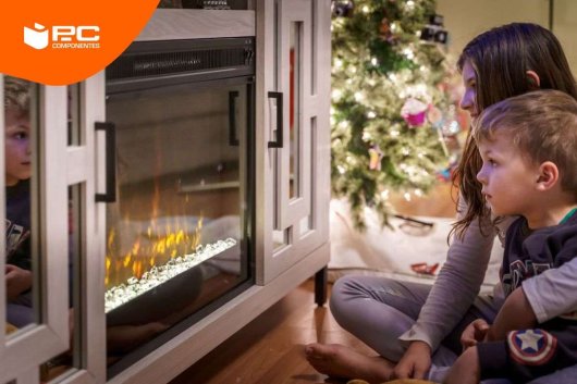 Dos niños mirando una chimenea de bioetanol para ver cuanto consume