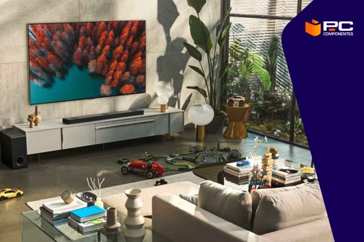 Uma das melhores televisões OLED de 60 polegadas numa sala de uma casa.