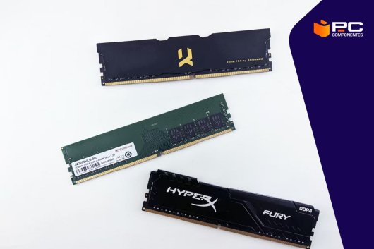 Varias memorias RAM DDR4 vs DDR5