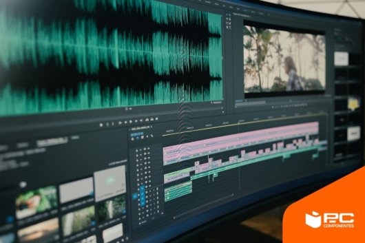 Un PC con componentes para editar videos en 8K