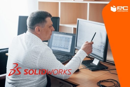 Un hombre trabajando con uno de los mejores procesadores para SolidWorks