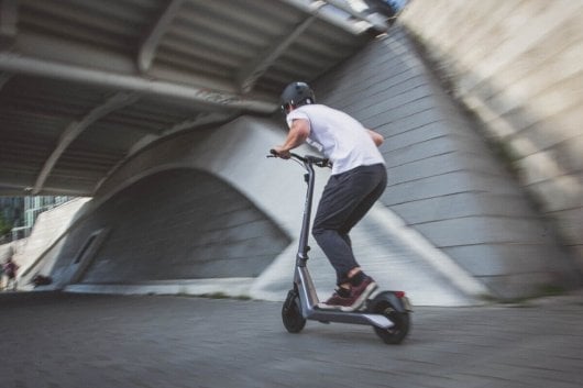 trucar la velocidad de un patinete