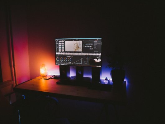 características ordenador DaVinci Resolve