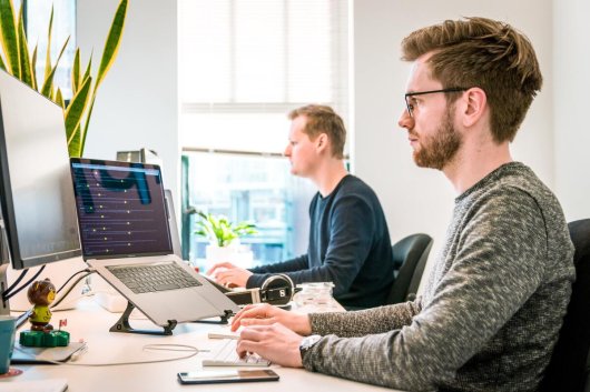 mejores elevadores para portatiles