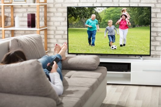 distancia tv 70" del sofá