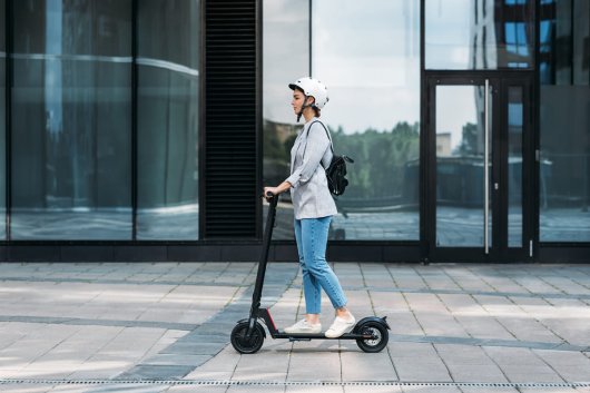 mejores accesorios para patinetes eléctricos