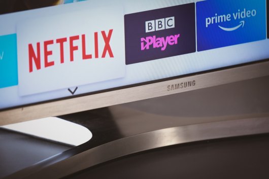 Cómo sintonizar y ordenar los canales de un televisor Samsung