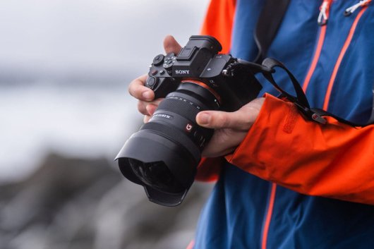 Todo lo que sabemos de la nueva cámara de fotos Sony A7R V