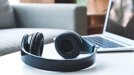 auriculares supraurales 2023