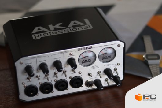 Tarjeta de sonido de la marca AKAI