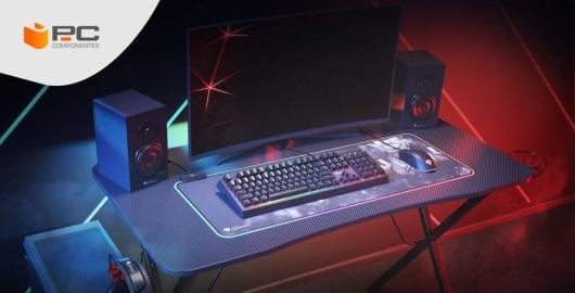 mesa gaming pequeña