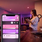 Philips Pack Hue White and Color Ambiance Kit 2 Lâmpadas LED E27 9W Brancas + Ponte + 2 Comandos V2