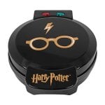 Uncanny Brands Harry Potter Waffle Maker Occhiali e Lightning Bolt