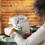 Remalladora Cecotec BelleCouture OverLock 1100rpm Avance Diferencial Prensatelas Ajustable Kit Accesorios
