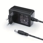 Alimentador 12v 2a  Negro