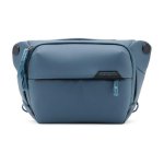 Estuche para cámara Peak Design Everyday azul impermeable con tirante hombro