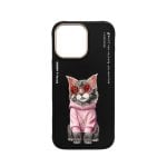 Capa Nimmy Friends Maine Glasses Series Bordada 3D Preta para iPhone 16 Pro Max