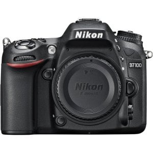 Nikon D3400 24.2MP Bluetooth + Objetiva AF-P 18-55mm F3.5-5.6 VR