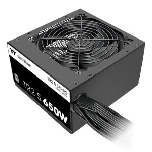 Fuente de Alimentación Thermaltake 650W 80 PLUS Modelo PS-TRS-0650NNSAWE-2 Protección Avanzada