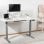 Scrivania Sit/Stand motorizzata Kimex 180x75 cm, altezza 62-128 cm, piano bianco/base grigia, collegata