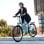 Vélos électriques urbains Cecotec 28 pouces, autonomie de 90 km, bleu