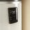 Termo aerotermia Cecotec 100L Wifi Clase A+ instalación vertical pantalla táctil