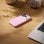 Beats Hülle mit MagSafe und Kamerasteuerung für iPhone 17 Pro Pebble Pink