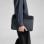 Funda Incase ARC 14" poliéster reciclado impermeable negro con bolsillo frontal