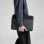 Funda Incase ARC 14" poliéster reciclado impermeable negro con bolsillo frontal