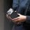 Funda para móvil PITAKA Edge de fibra de aramida negra/gris MagSafe para iPhone 18 Pro