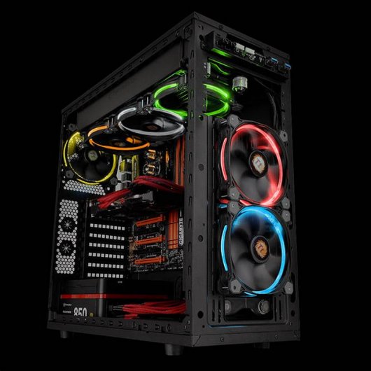 Thermaltake Riing 14 LED RGB Fan 140mm