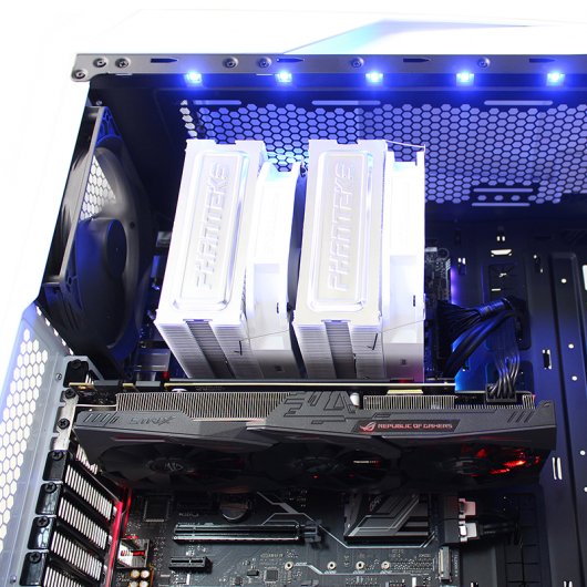 PcCom Platinum White i7-6700K / 16GB / 2TB+750SSD / GTX1070