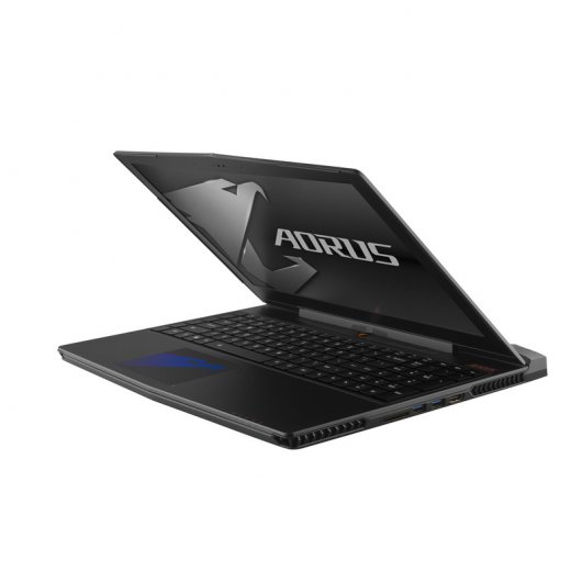 AORUS X5 V6 i7-6820HK/16GB/1TB+ SSD 256GB/GTX1070/15.6"