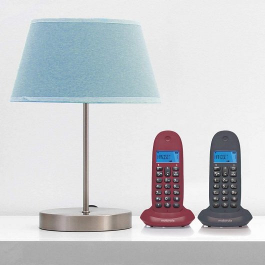 Motorola C1002LB+ Pack Duo Teléfonos Inalámbricos con Manos Libres Gris/Granate